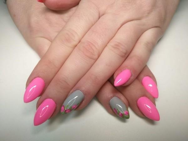 manicure dłoni rozowe paznokcie